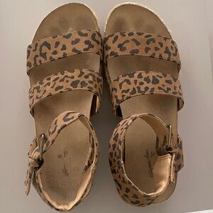 Universal Thread Kids Leopard Sandals